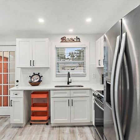 Quaint Gulfport Beach Bungalow St. Petersburg Bagian luar foto