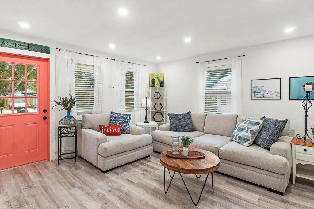Quaint Gulfport Beach Bungalow St. Petersburg Bagian luar foto