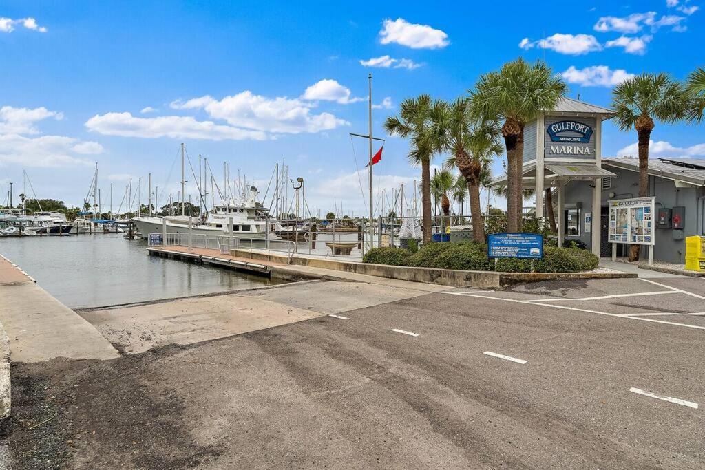 Quaint Gulfport Beach Bungalow St. Petersburg Bagian luar foto