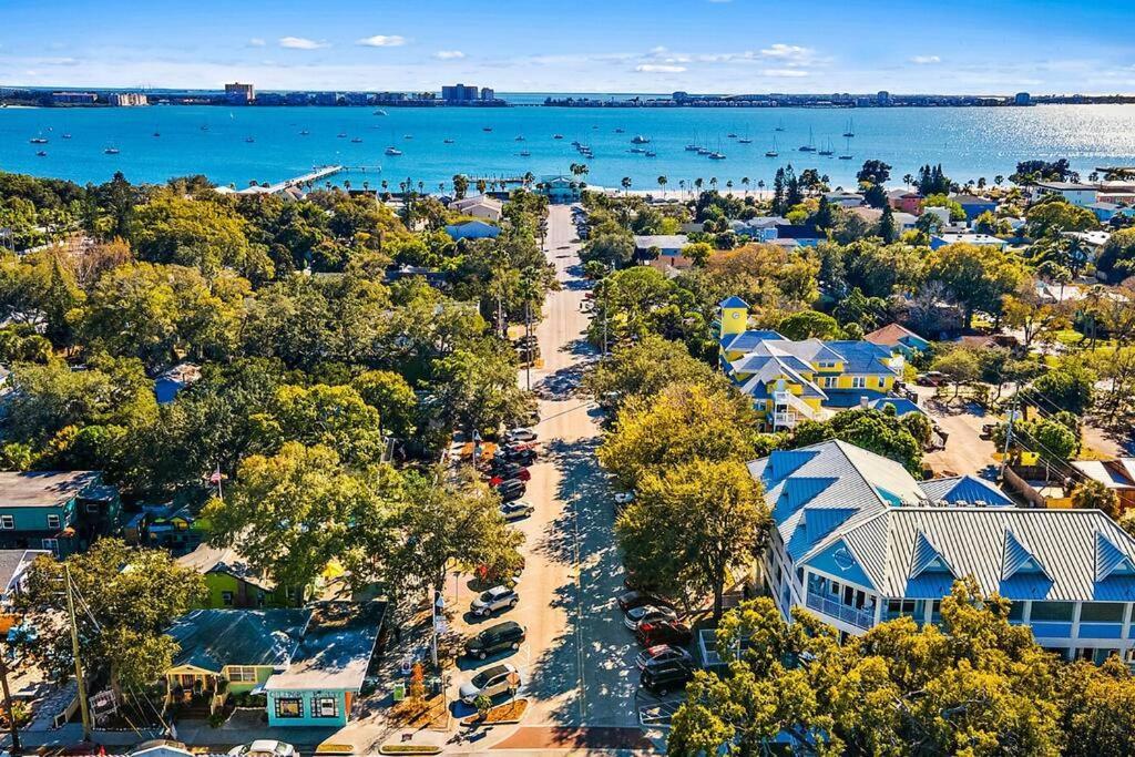 Quaint Gulfport Beach Bungalow St. Petersburg Bagian luar foto