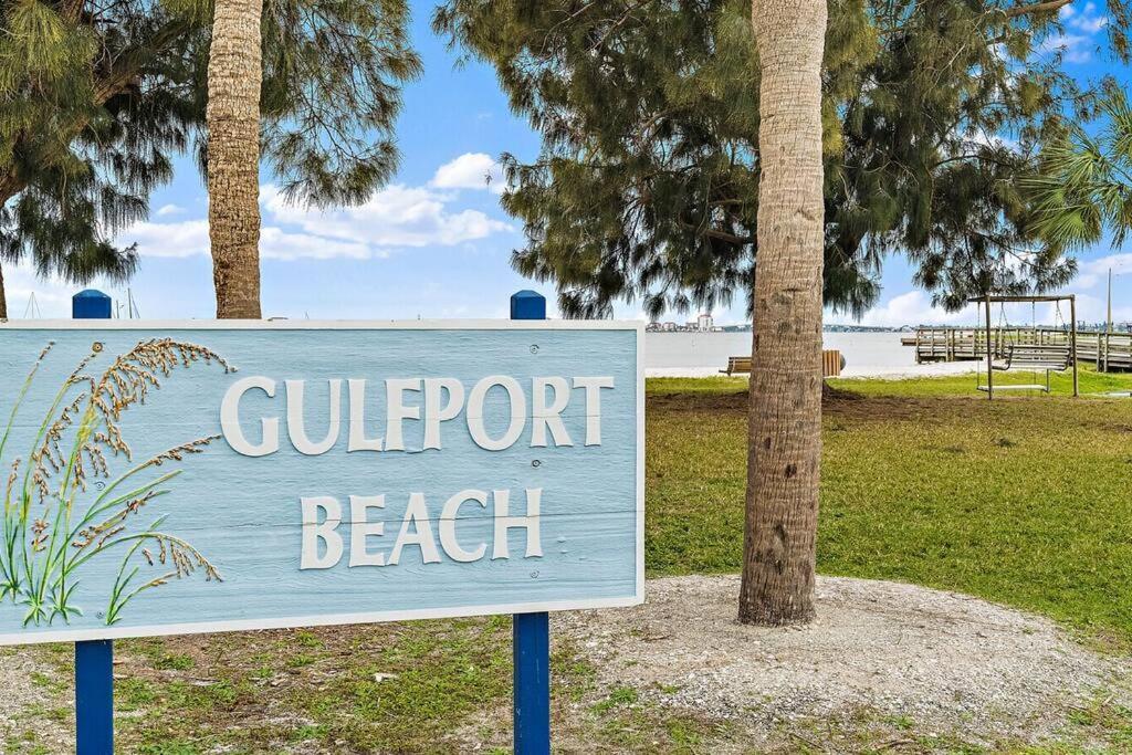 Quaint Gulfport Beach Bungalow St. Petersburg Bagian luar foto